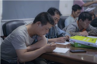 朝陽(yáng)集團開(kāi)展行車(chē)和有限作業(yè)空間安全操作培訓、道路交通安全培訓